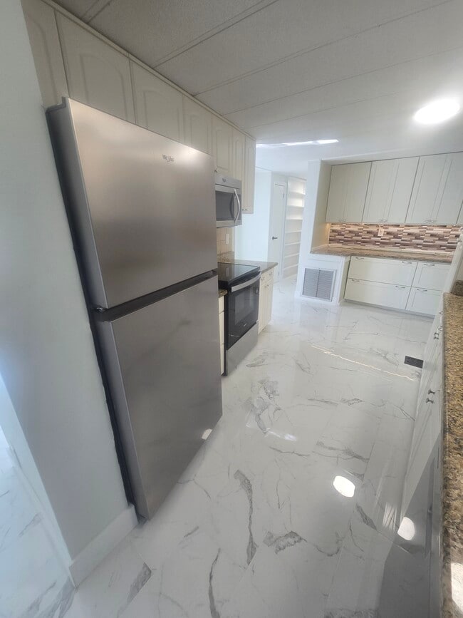 Building Photo - 1900 Augusta Rd