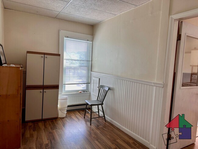 Building Photo - 95 Beckley St