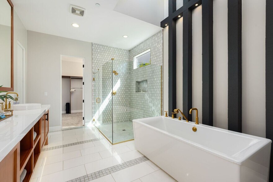 Building Photo - 4138 Indigo St