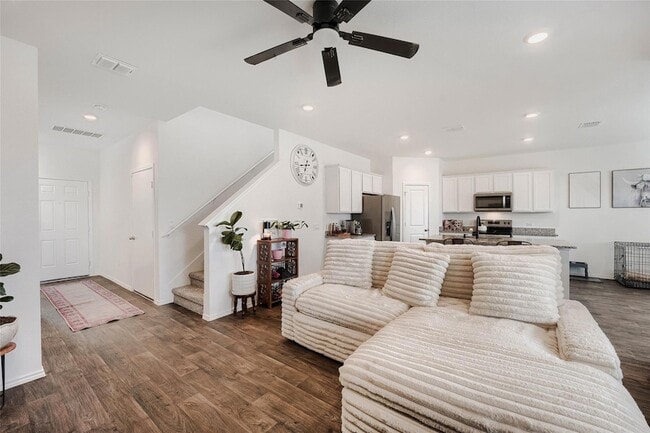 Building Photo - 18517 Cremello Dr