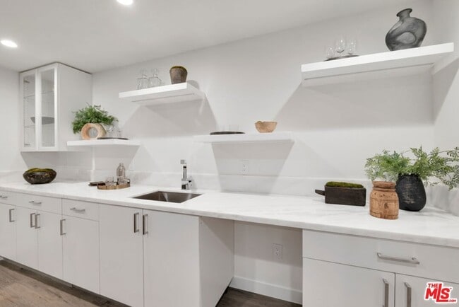 Building Photo - 3116 Elvido Dr