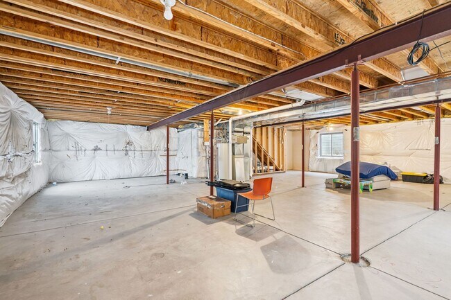Building Photo - Stylish living in this modern 3 bed 2 bath...