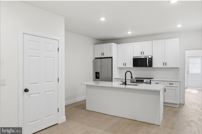 Building Photo - 935 Passyunk Ave