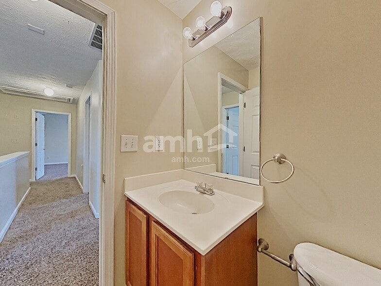 Building Photo - 1706 Chinaberry Ct