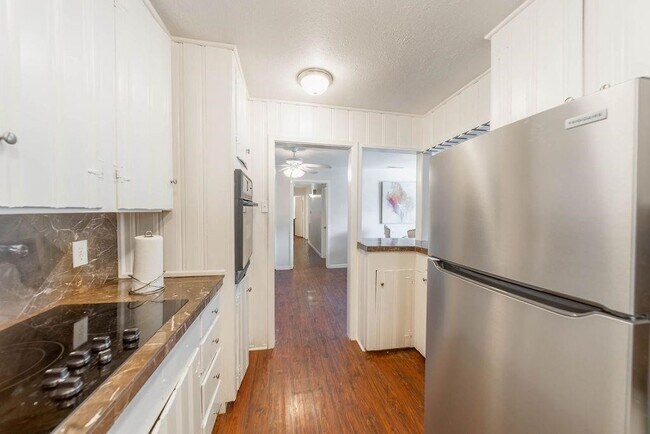 Building Photo - 4723 Merwin St