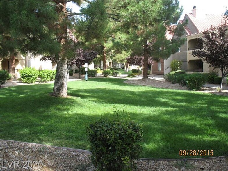 Building Photo - 2200 S Fort Apache