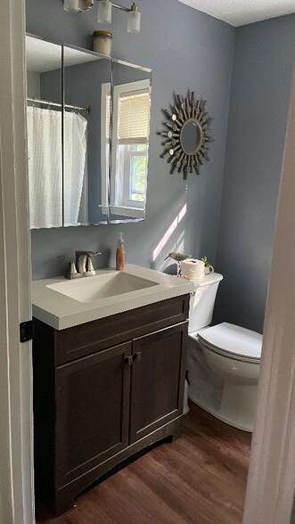 Building Photo - 53 Holmes Dr