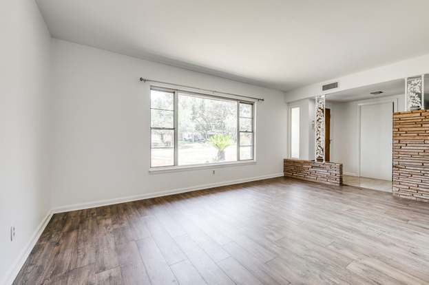 Building Photo - 600 Antler Dr