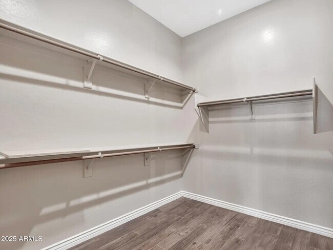 Building Photo - 3220 N 136th Dr