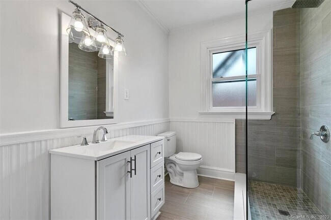 Building Photo - 131 Dwight St