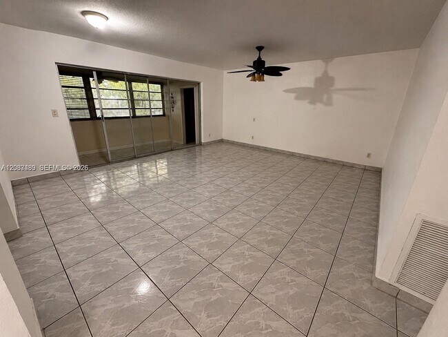 Building Photo - 17215 SW 112th Ct