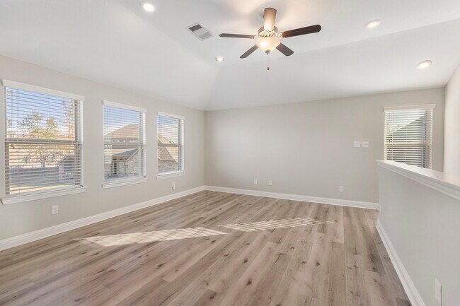 Building Photo - 18855 Collins View Dr
