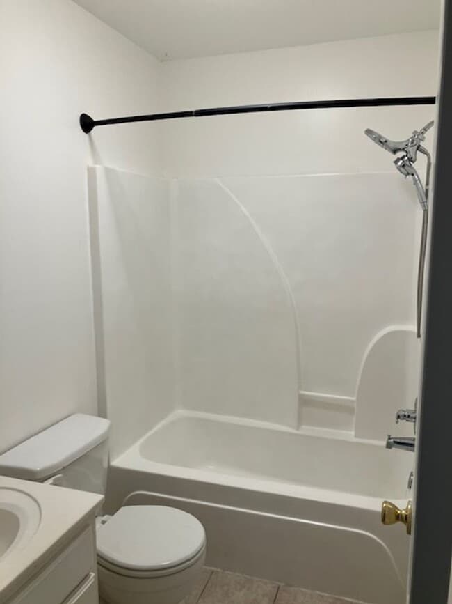 Building Photo - 108 Peyton Cove