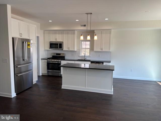 Building Photo - 13499 Damar Dr