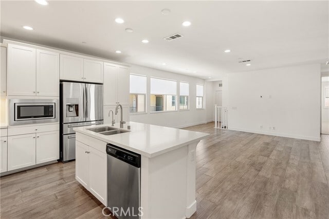 Building Photo - 421 Maravilla Ln