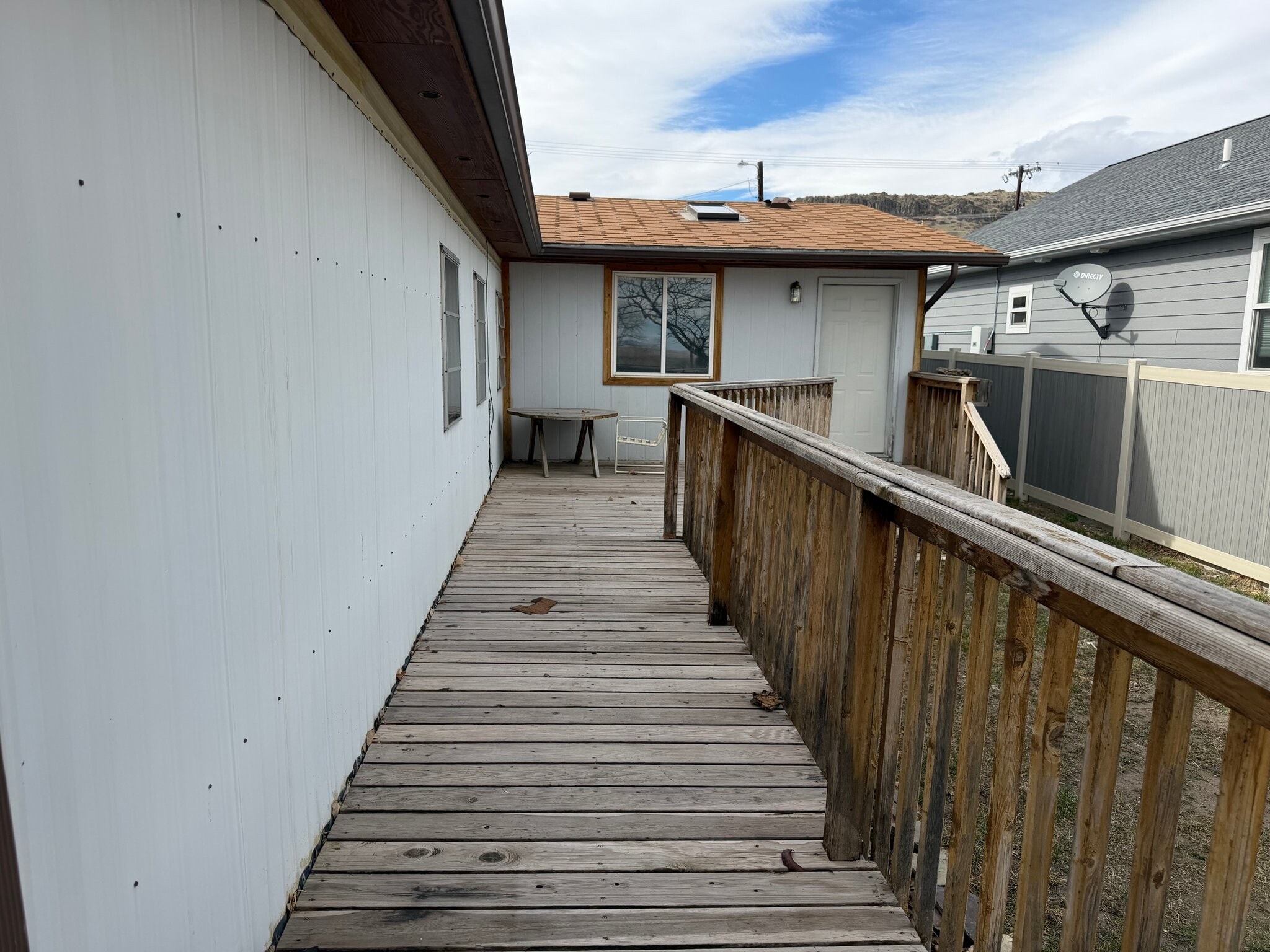 Building Photo - 227 4th St N