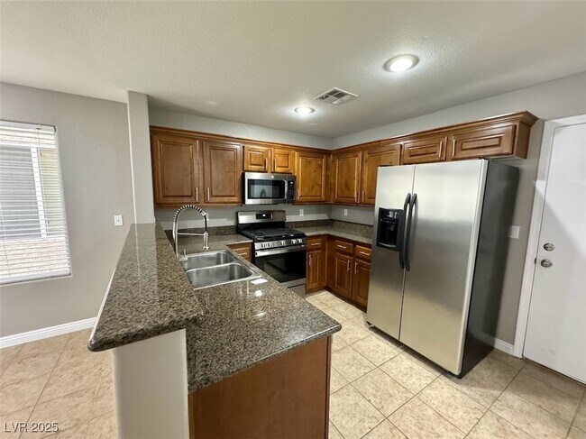 Building Photo - 8133 Stonyford Ct