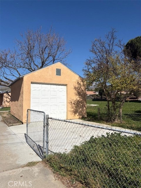 Building Photo - 10803 Bellflower Ave