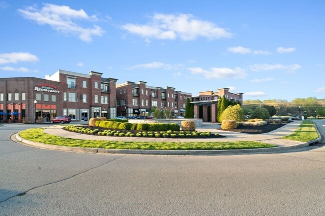 Building Photo - Gorgeous 3 Story 4 Bedroom Pet Friendly Home For Rent!