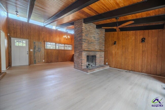 Building Photo - 410 Hardeman Ave