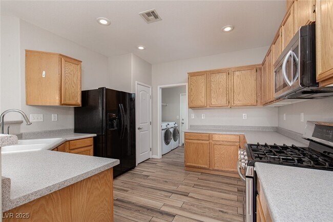 Building Photo - 6255 W Arby Ave