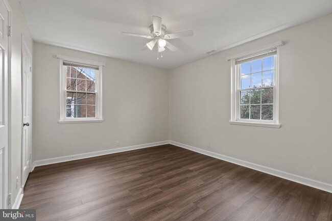 Building Photo - 3076 S Woodrow St