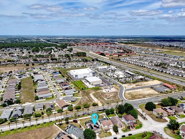 Building Photo - Perfect 4BR two story home with a Pool & Near Disney