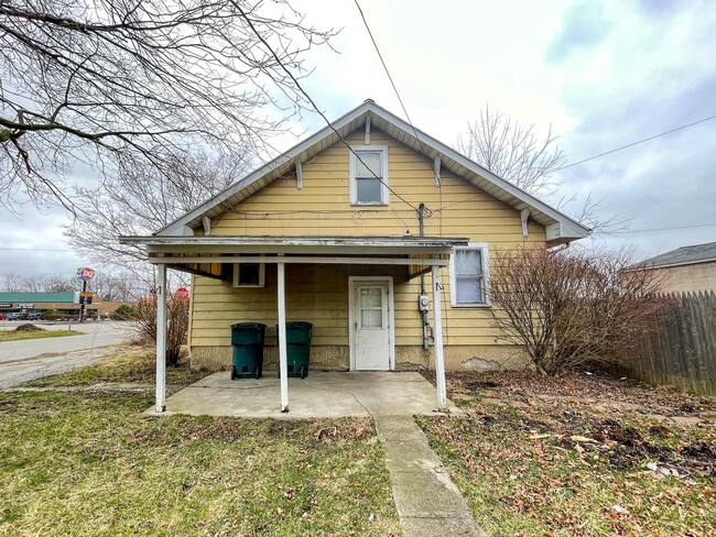 Building Photo - Southside of Muncie