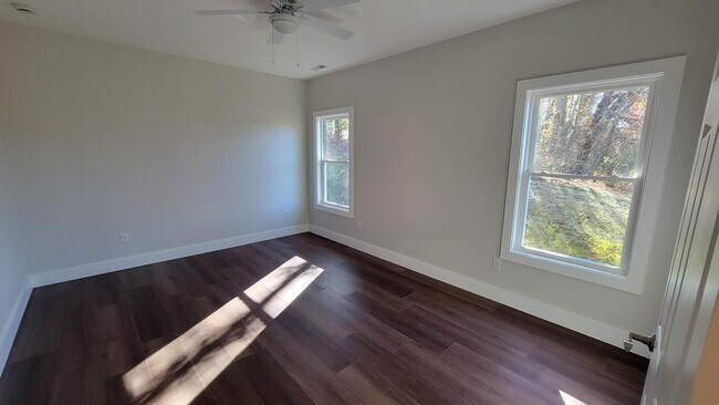 Building Photo - 117 Paislee Pk Ct