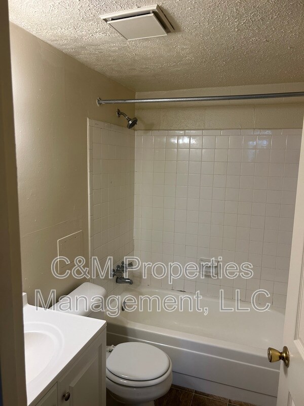 Building Photo - 3555 Handman Ave