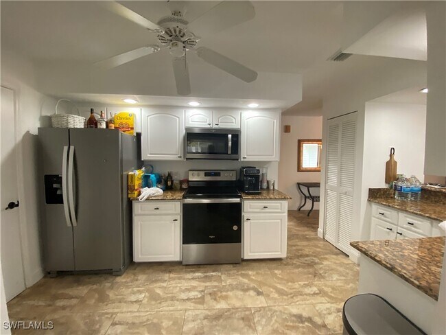 Building Photo - 14805 Crooked Pond Ct