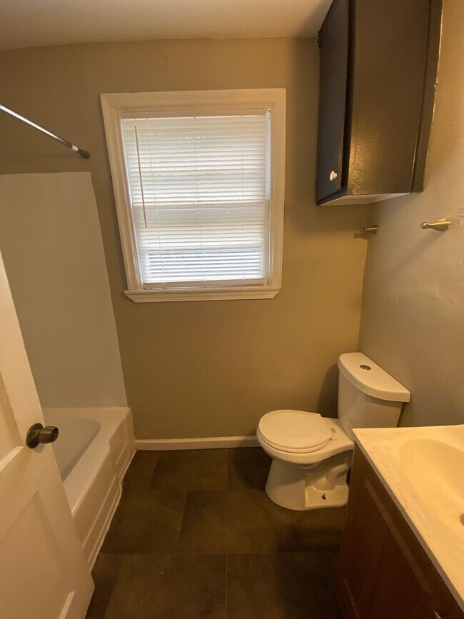 Building Photo - **ON HOLD**Total Electric 2 Bedroom / 1 Ba...