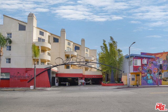 Building Photo - 245 Main St