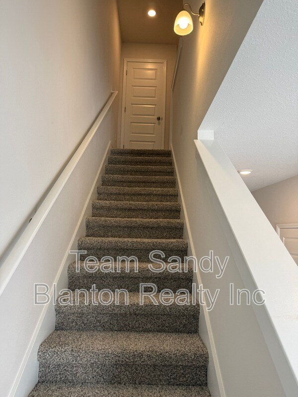 Building Photo - 3984 Pendragon Cir