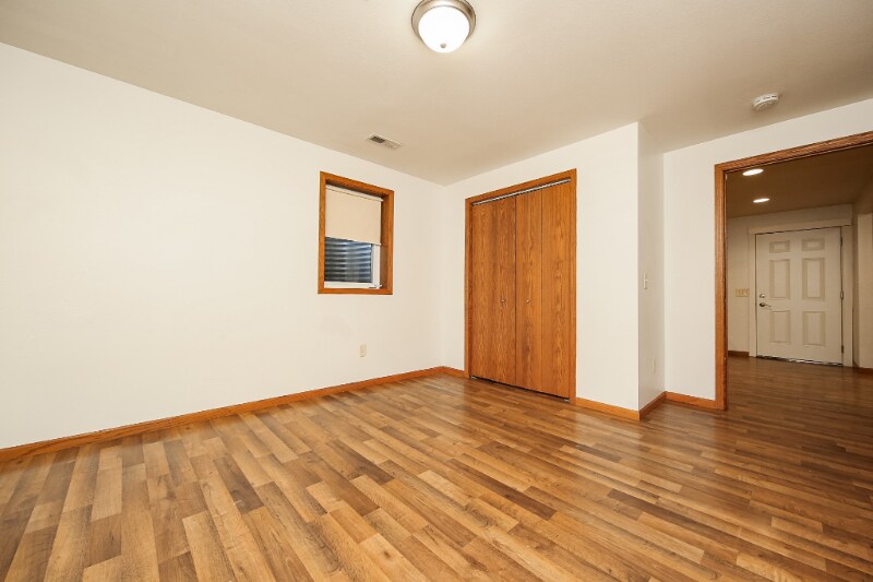 Building Photo - 808 S Grange Ave