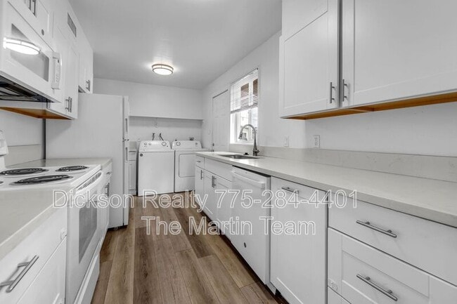 Building Photo - 12100 Himalaya St