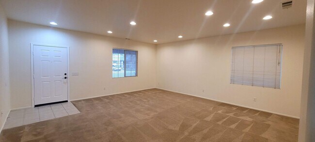 Building Photo - 1262 Garrett Way