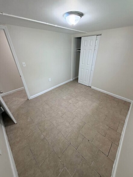 Building Photo - 179 Ellis Ave