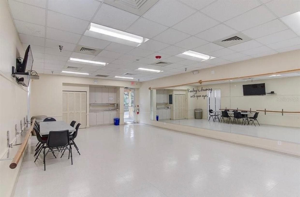 Building Photo - 2462 Briar Oak Cir