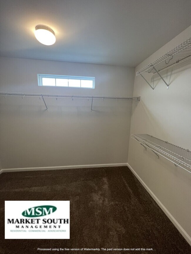Building Photo - **RENT SPECIAL- $500.00 OFF 1ST MONTH'S RE...