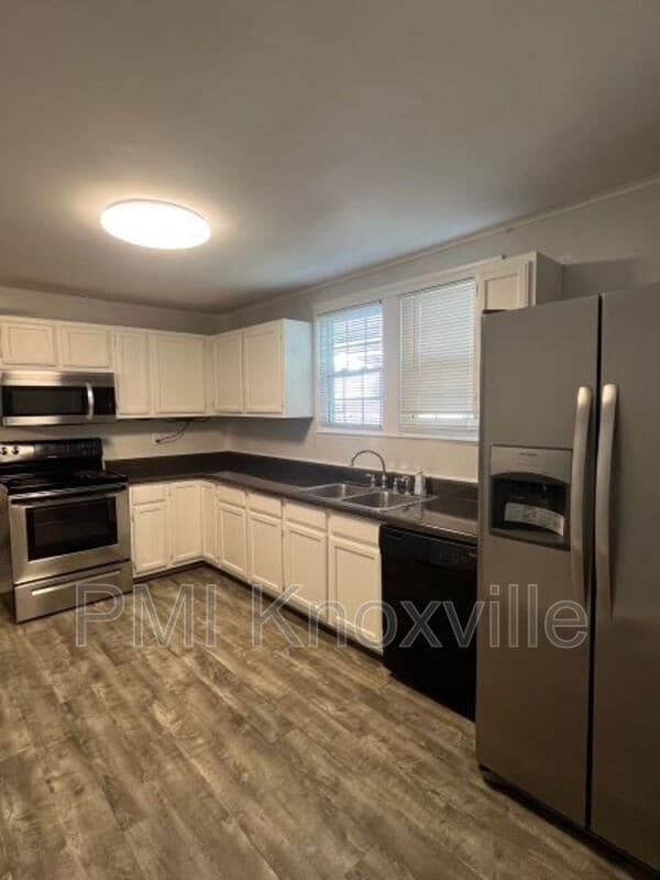 Building Photo - 1407 Sevierville Rd