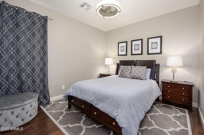 Building Photo - 6608 W Saguaro Park Ln