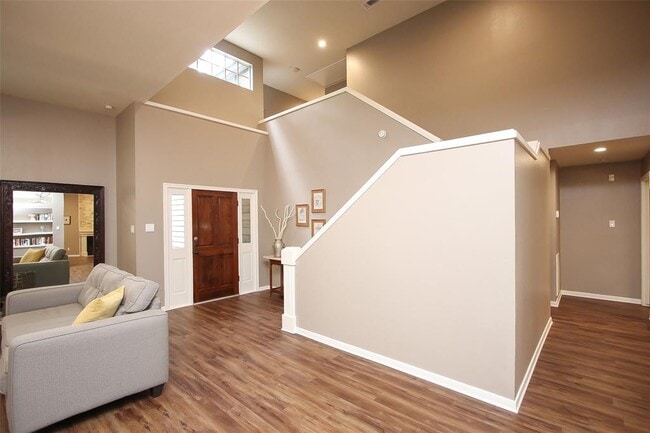 Building Photo - 6 Leaf Trace Ct