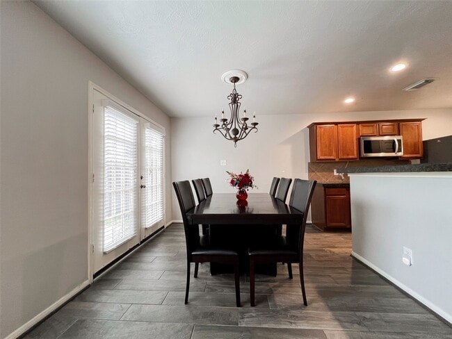 Building Photo - 10838 Waterfern Ct