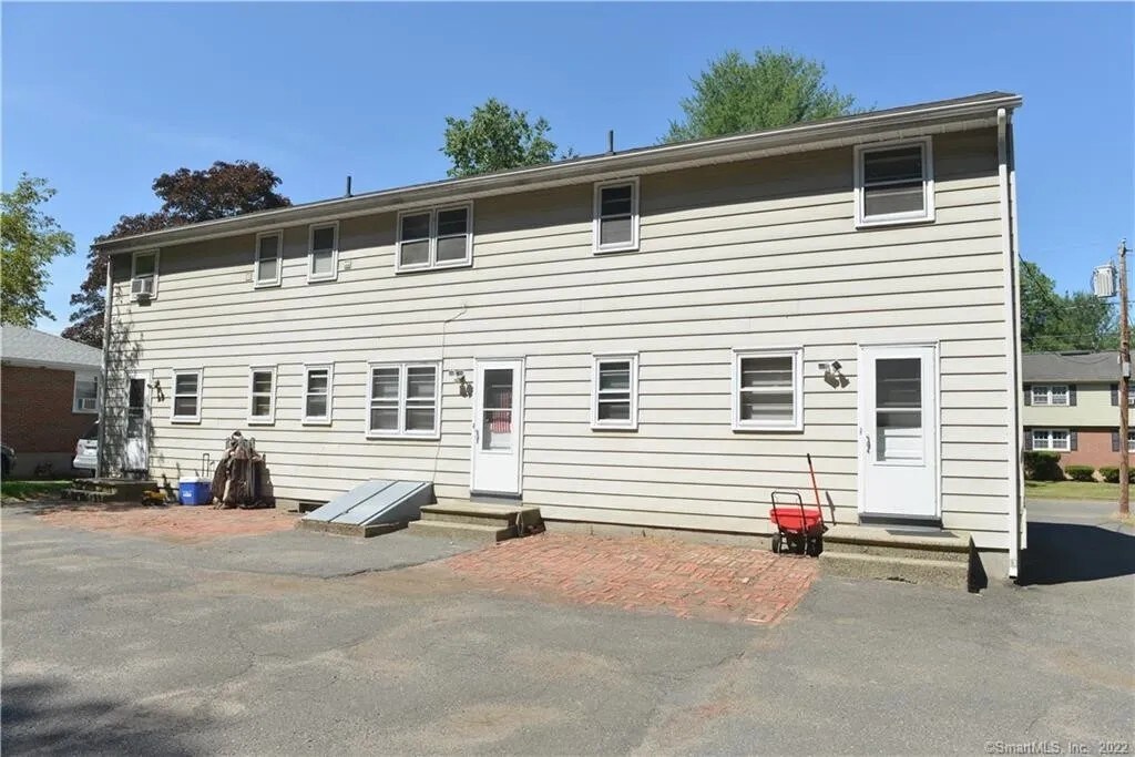 Building Photo - 83 Shawn Dr