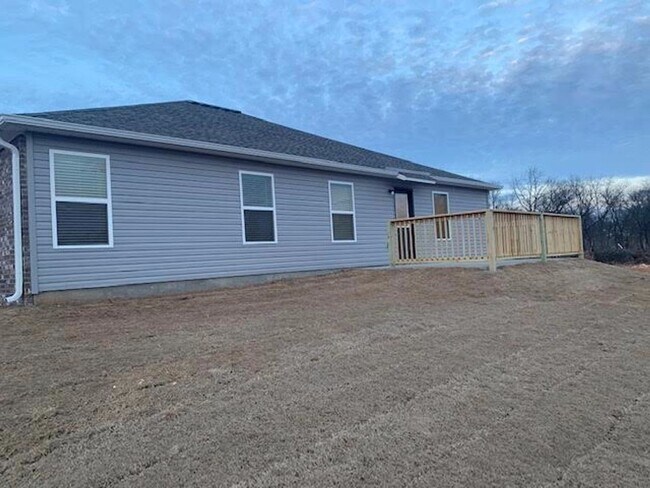 Building Photo - Spacious and Comfy 4 bedroom house in Bentonville! FOR RENT