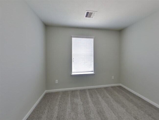 Building Photo - 29315 Legends Bluff Dr