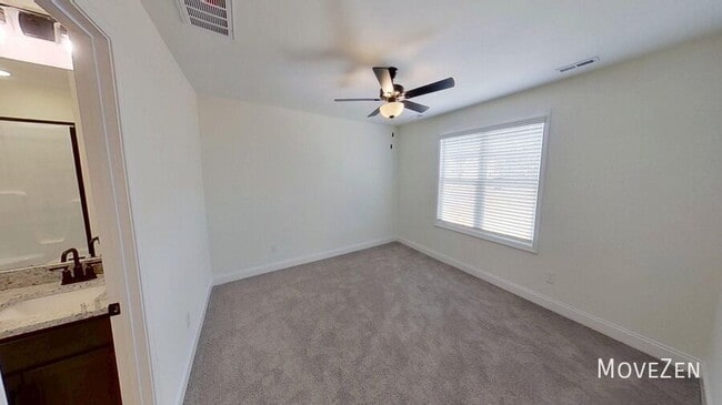 Building Photo - 155 Calluna Dr