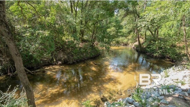 Building Photo - 12946 Grand Rpds Rd