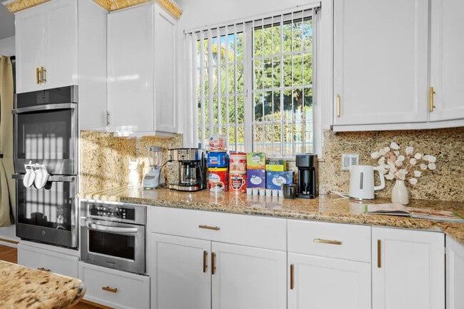 Building Photo - 1853 Penasco Rd